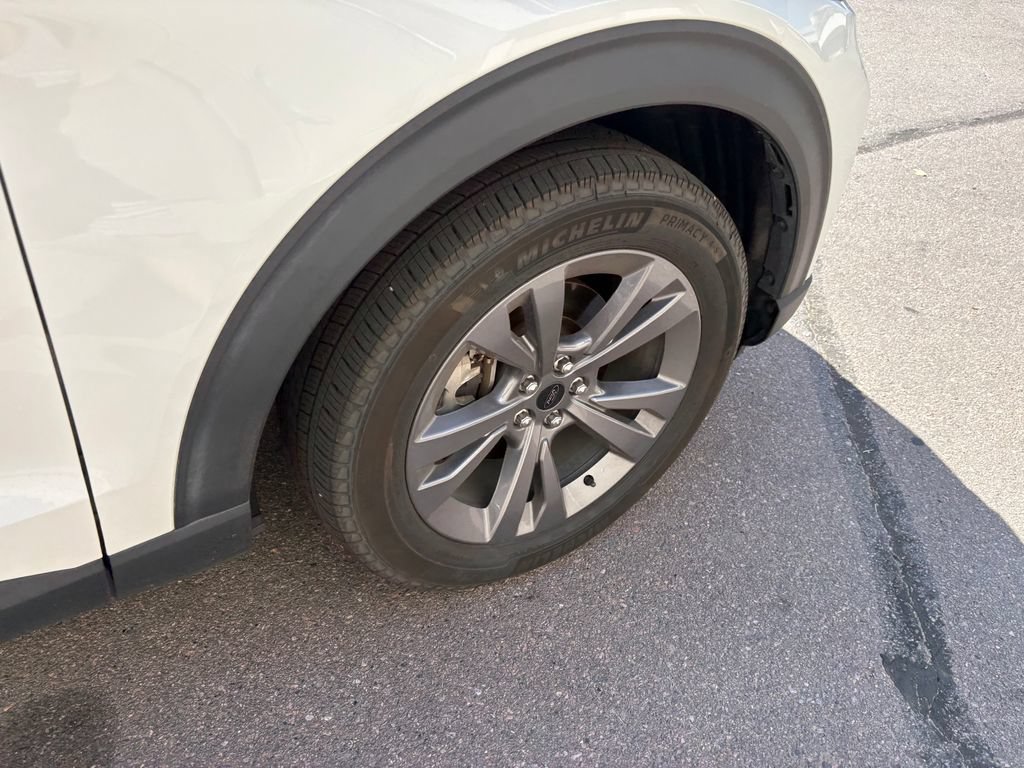 Certified 2025 Ford Explorer Active w/ Active Comfort Package AWD/4WD image 15