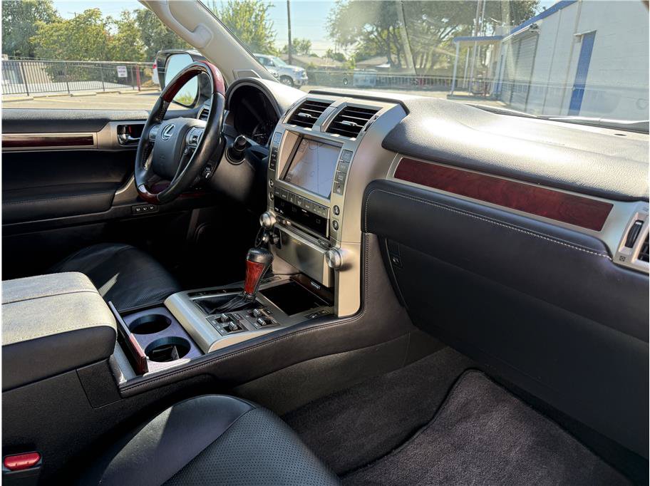 Used 2012 Lexus GX 460 Premium AWD/4WD image 18