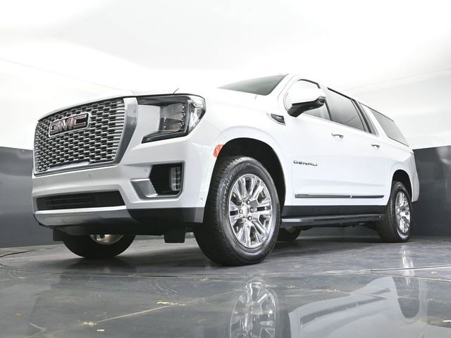 Used 2024 GMC Yukon XL Denali w/ Advanced Technology Package AWD/4WD image 31