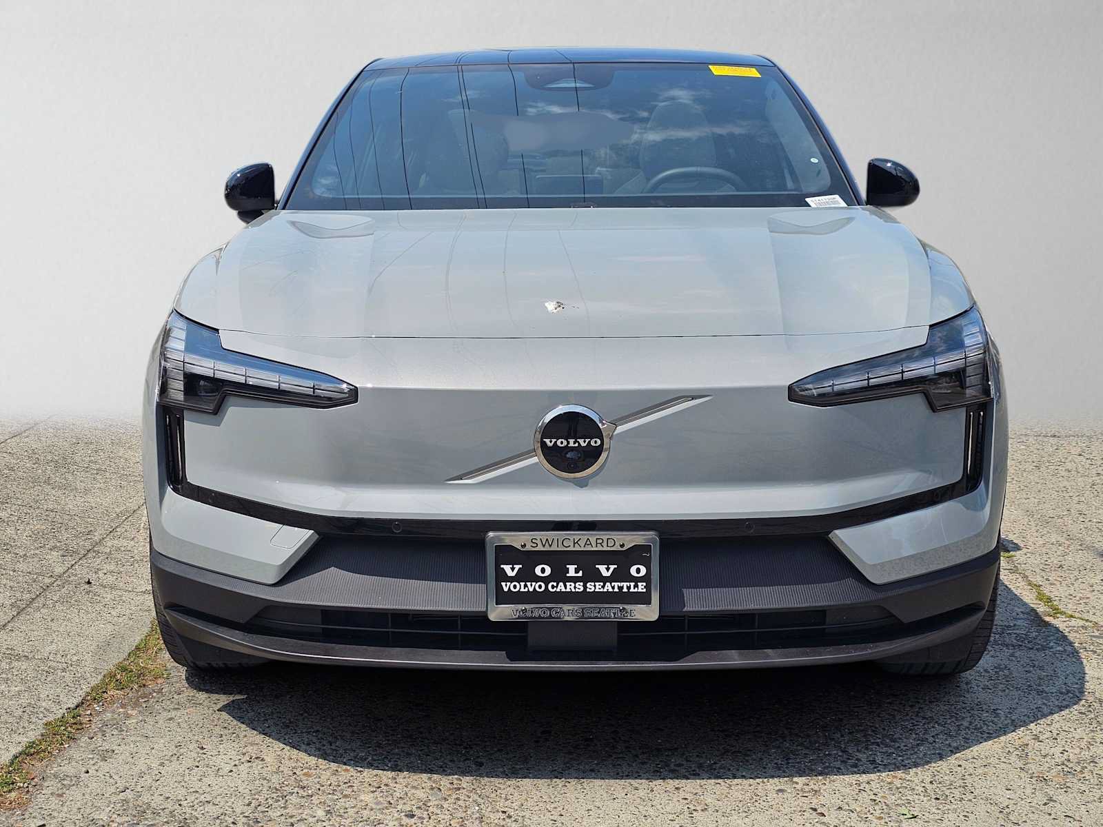 Certified 2025 Volvo EX30 Ultra AWD/4WD image 8