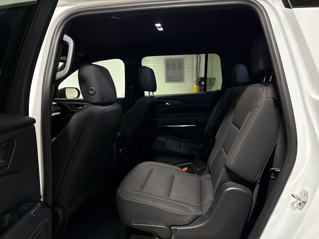 Used 2024 Chevrolet Traverse LT AWD/4WD image 23