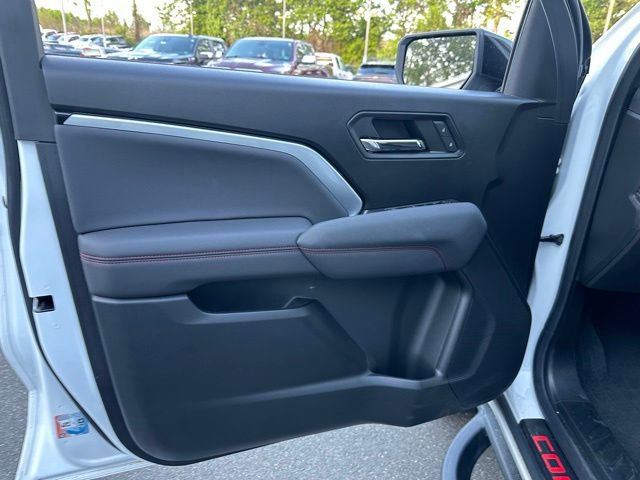 Used 2024 Chevrolet Colorado Z71 w/ Z71 Convenience Package 2 AWD/4WD image 19