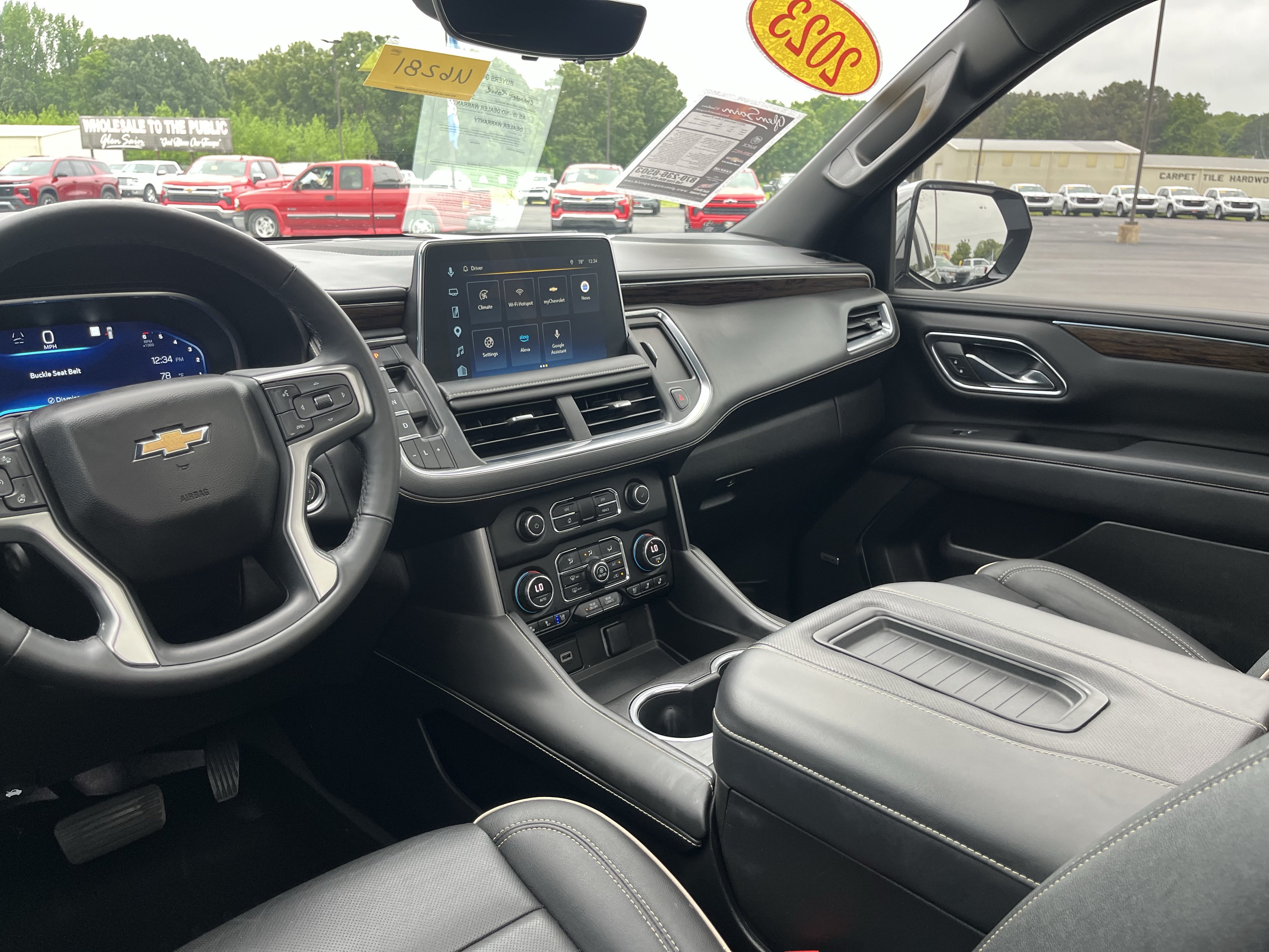 Used 2023 Chevrolet Tahoe Premier w/ Premium Package AWD/4WD image 2