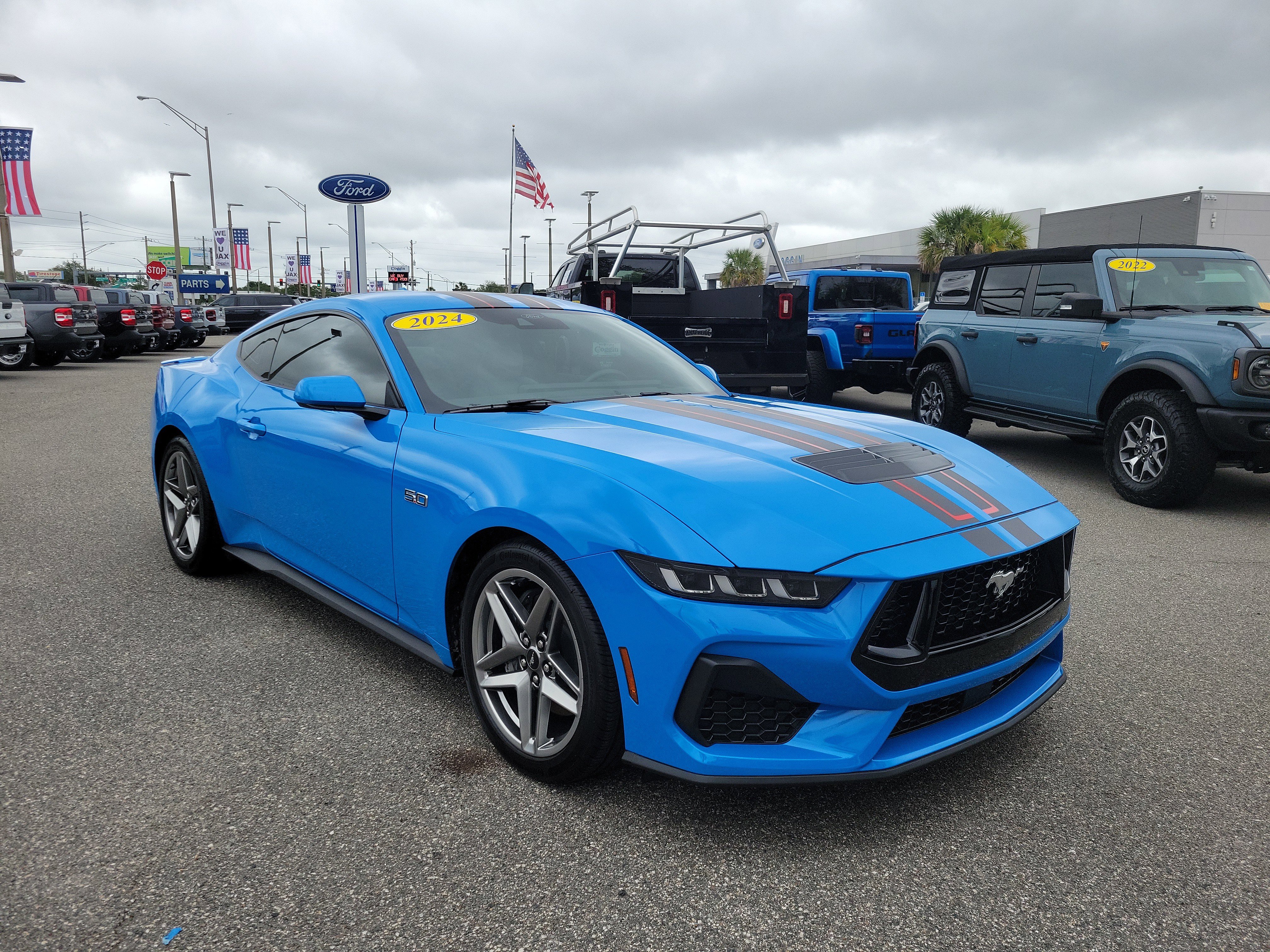 Used 2024 Ford Mustang GT Premium RWD image 2