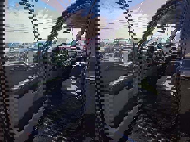 Used 2025 Ford F150 XLT w/ Equipment Group 301A Standard image 7