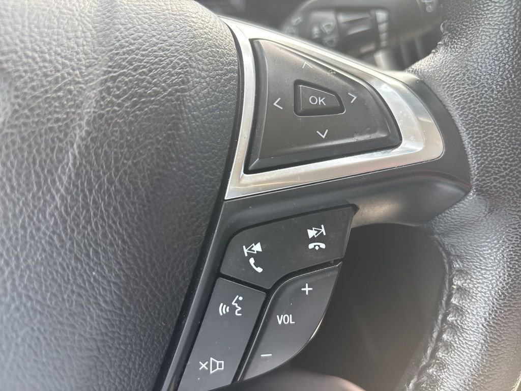 Used 2023 Ford Edge SEL image 28