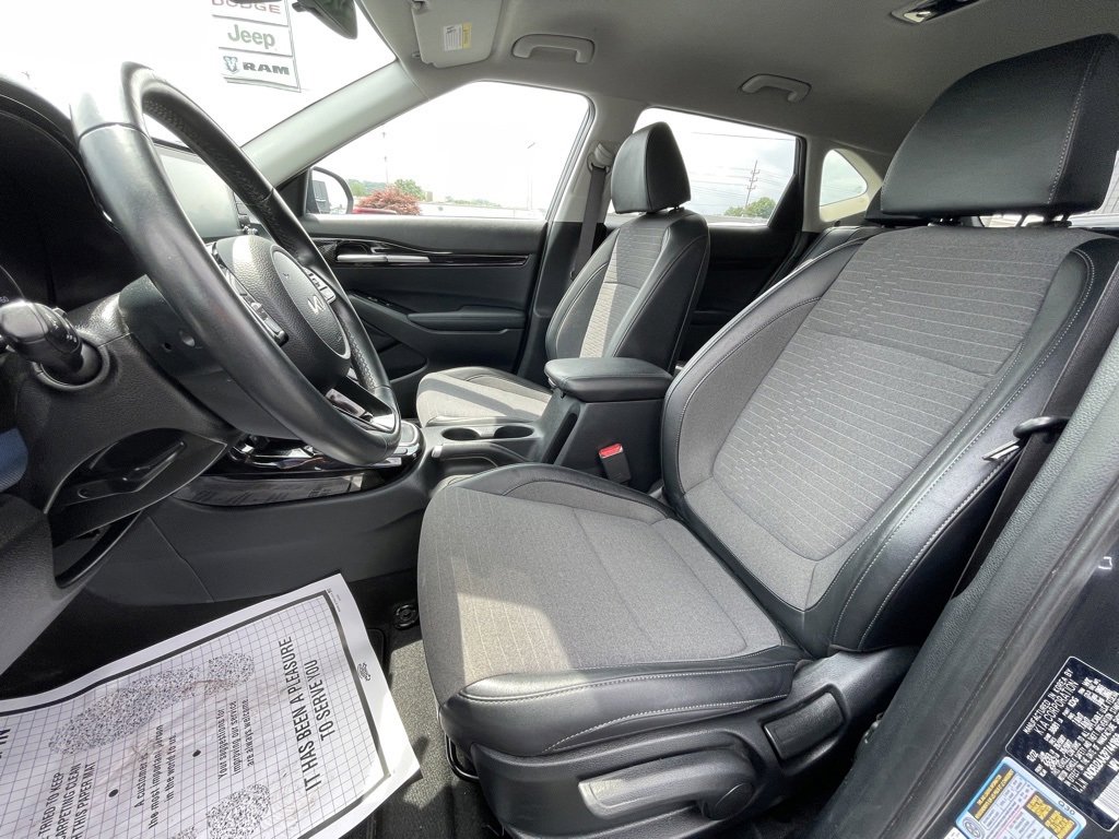 Used 2023 Kia Seltos S image 11