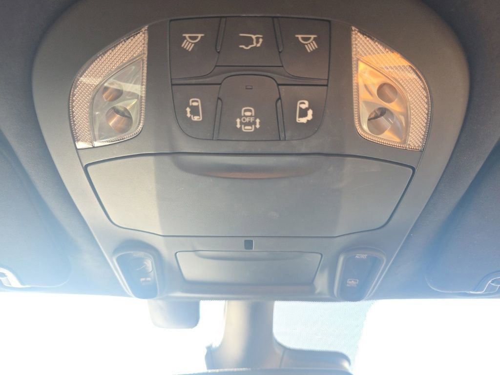Used 2022 Chrysler Pacifica Pinnacle image 34