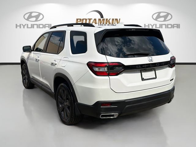 Used 2023 Honda Pilot Sport image 7