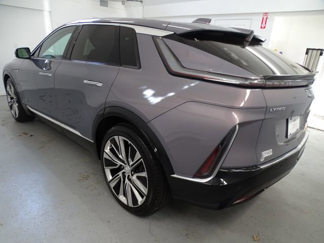 Used 2025 Cadillac Lyriq Luxury w/ LPO, Floor Liner Package image 17