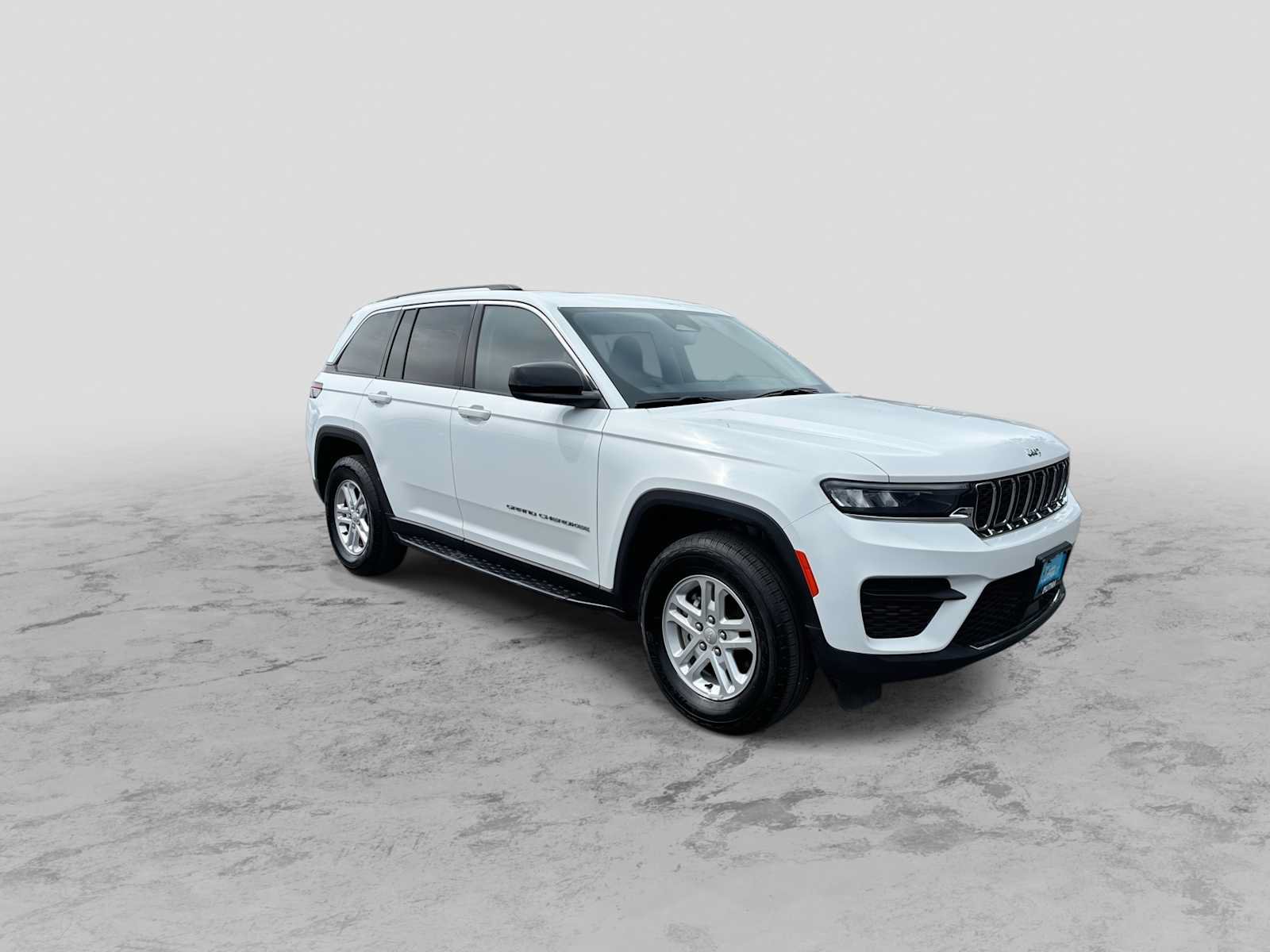 Used 2023 Jeep Grand Cherokee Laredo AWD/4WD video 2