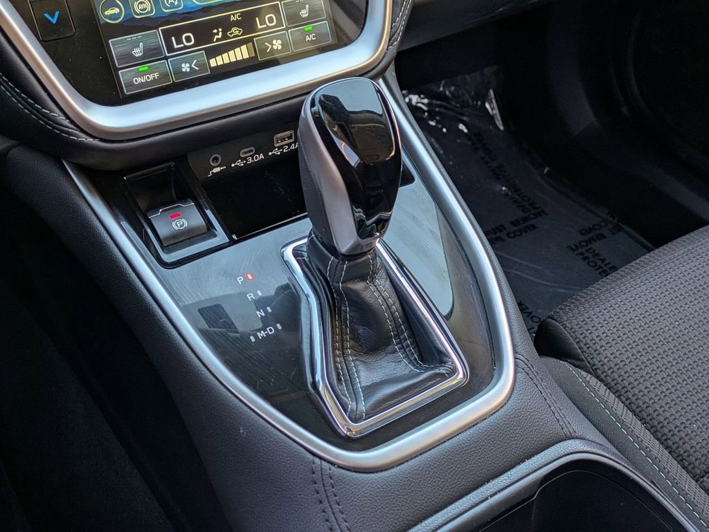 Used 2025 Subaru Outback Premium image 18