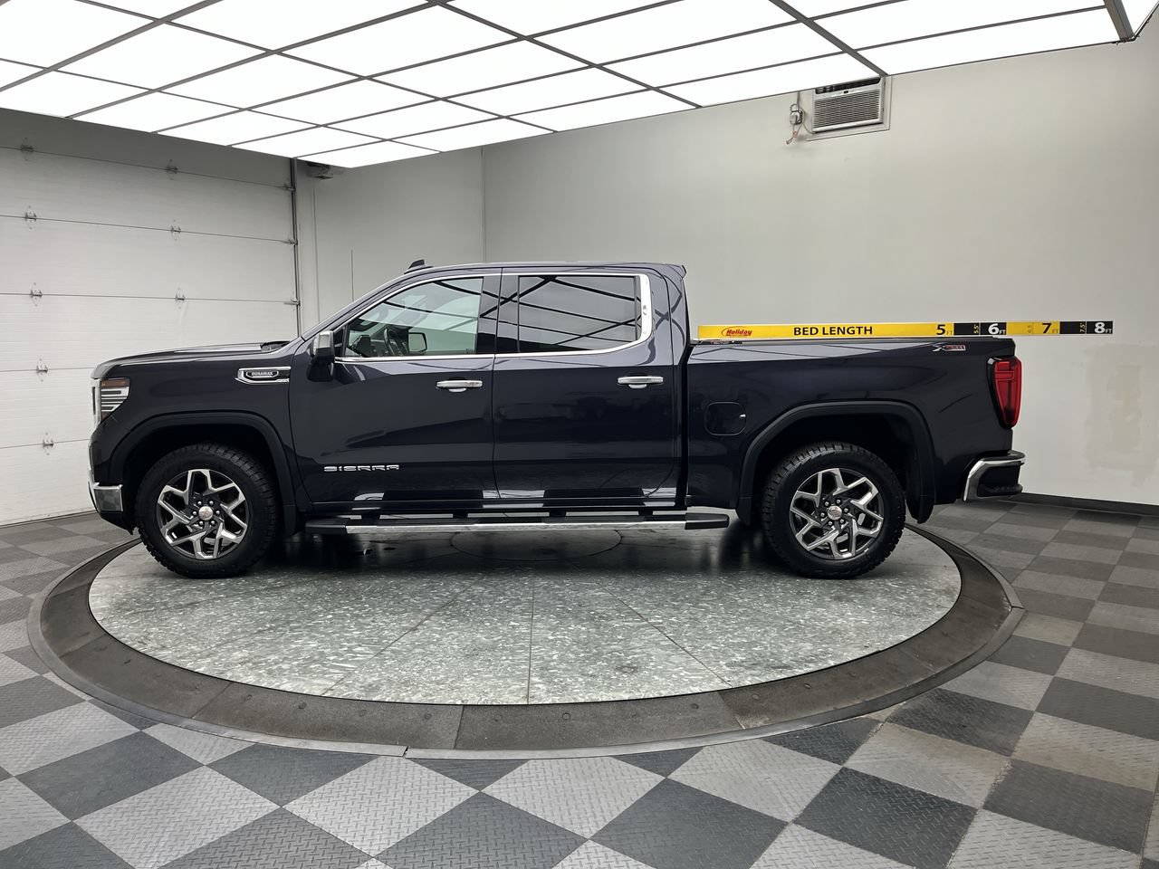 Certified 2022 GMC Sierra 1500 SLT w/ SLT Premium Plus Package AWD/4WD image 7