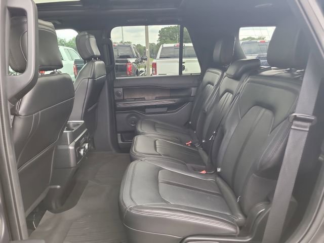 Used 2020 Ford Expedition Limited w/ Equipment Group 301A AWD/4WD image 17