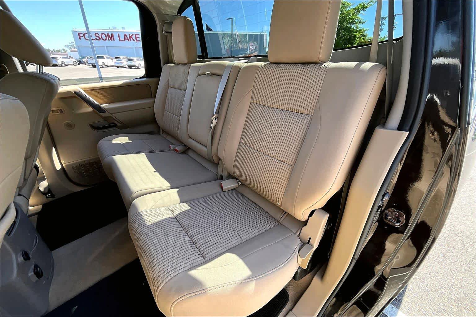 Used 2014 Nissan Titan SV w/ SV Premium Utility Package AWD/4WD image 20