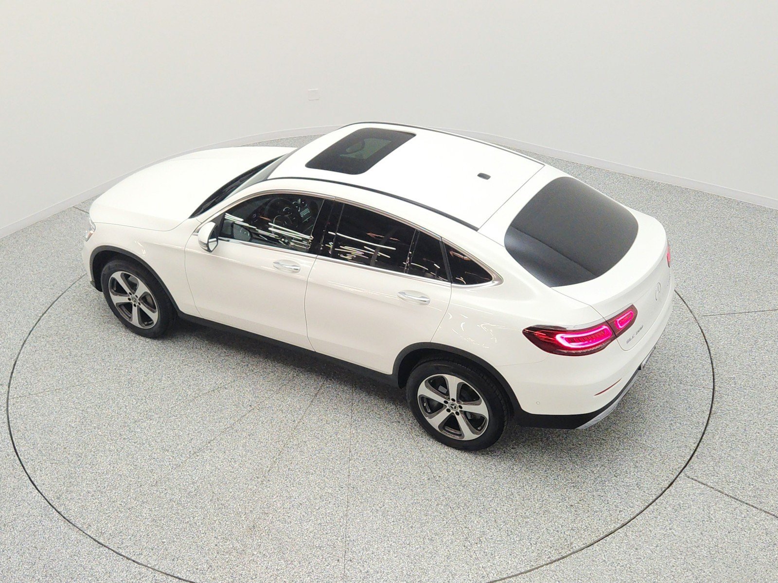 Used 2022 Mercedes-Benz GLC 300 4MATIC Coupe image 29