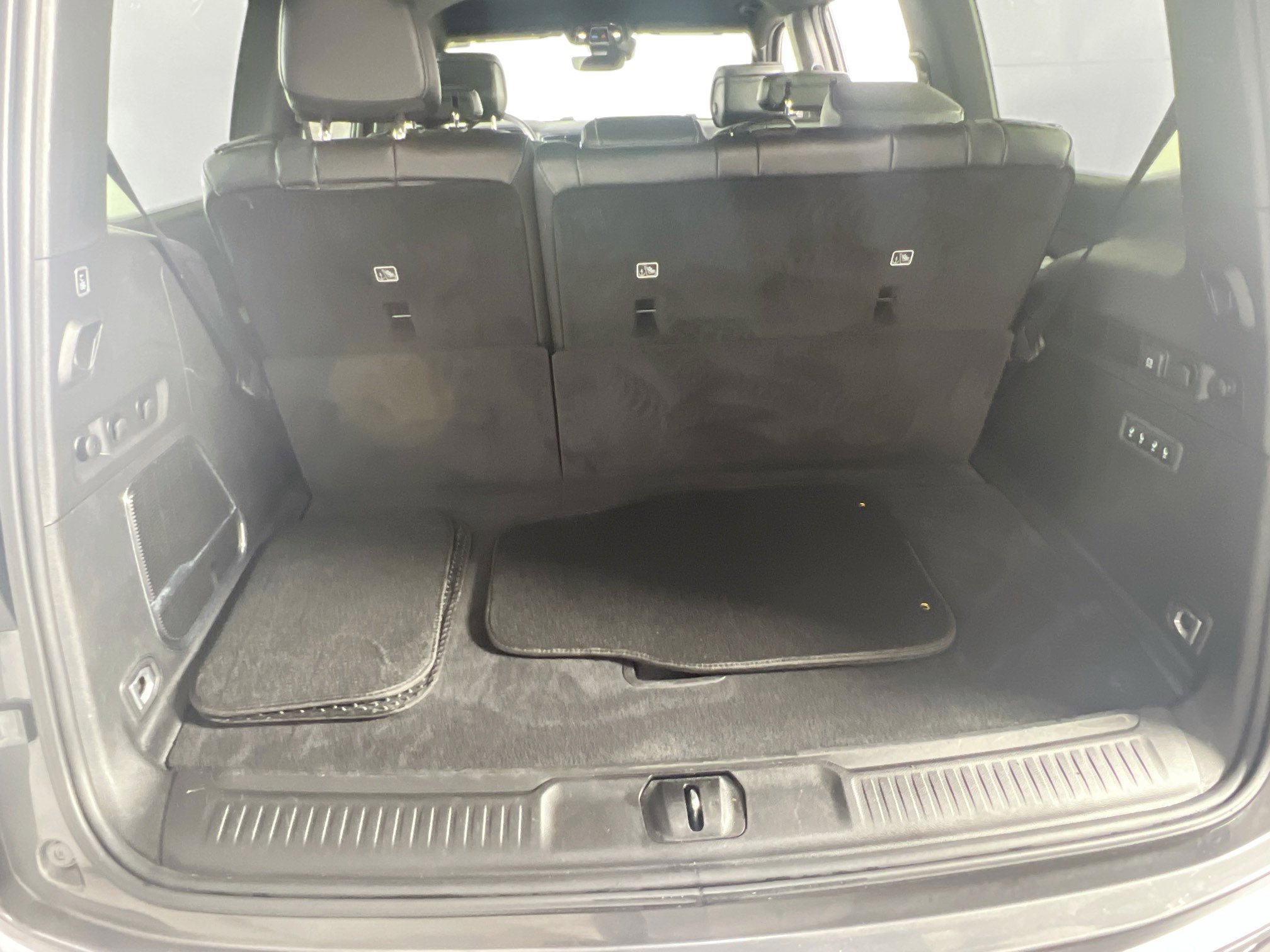 Used 2022 Jeep Wagoneer Series II w/ Flexible Seating Group image 25