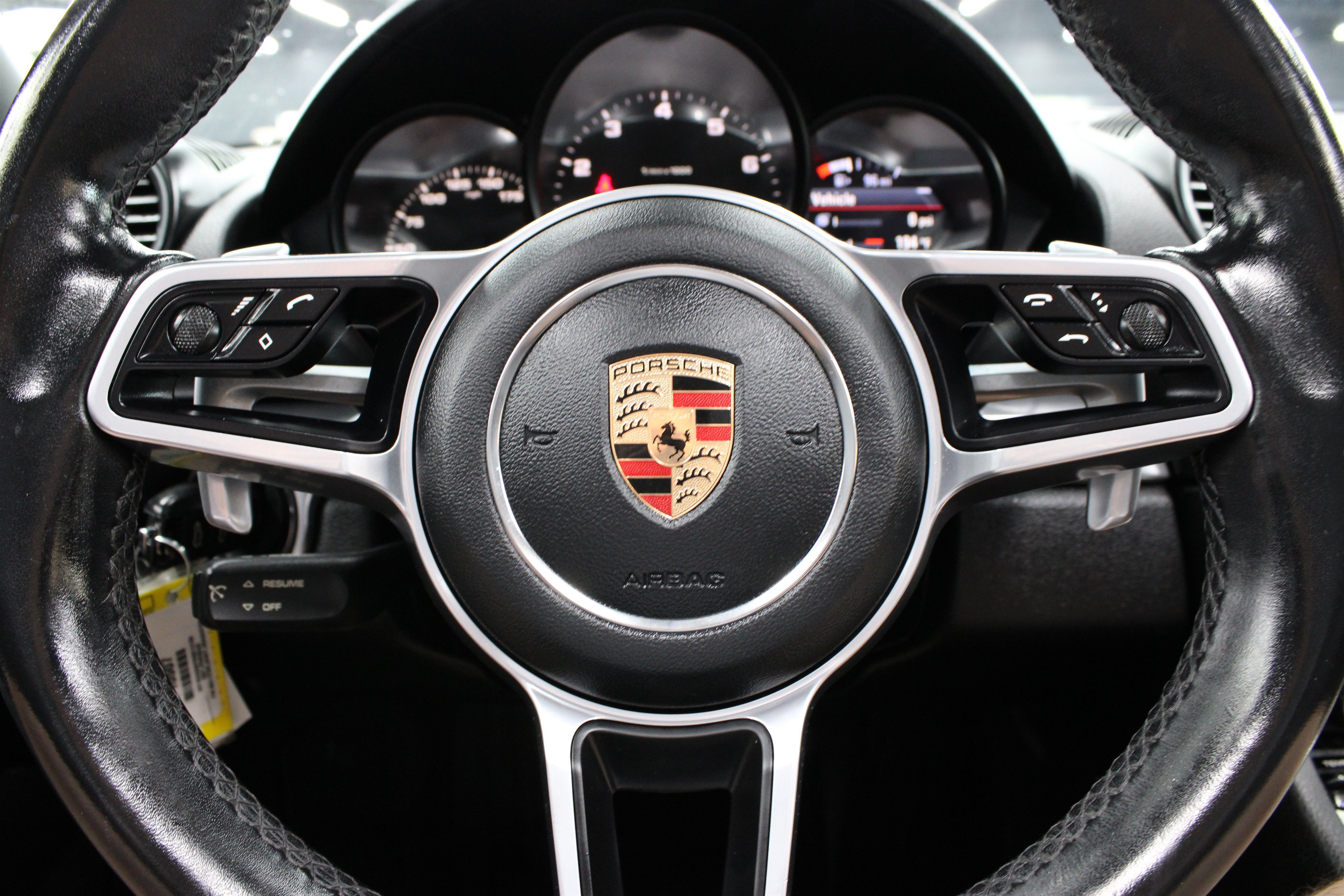Used 2021 Porsche 718 Boxster w/ Premium Package RWD image 8