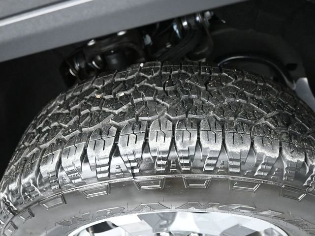 Used 2025 GMC Sierra 3500 SLT w/ SLT Convenience Package image 35