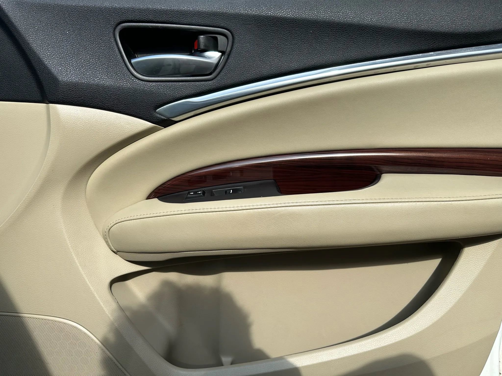 Used 2016 Acura MDX SH-AWD image 15