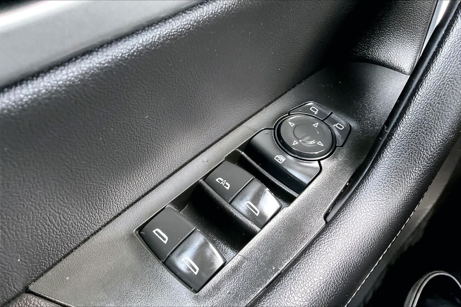 Used 2020 Chevrolet Blazer LT FWD image 34