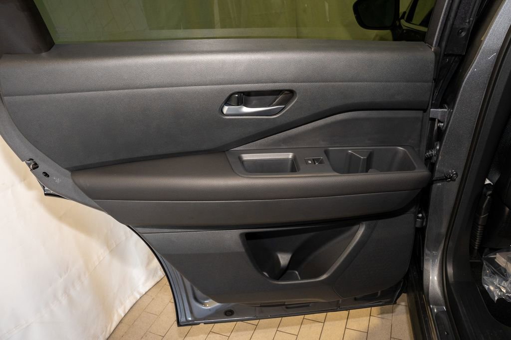 New 2026 Nissan Pathfinder SL image 20