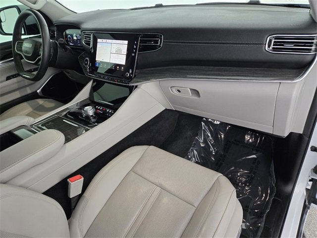 Used 2022 Jeep Wagoneer Series III w/ Flexible Seating Group image 18