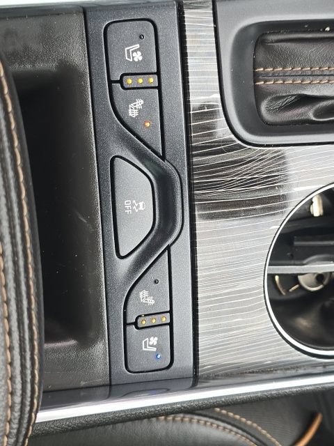 Used 2018 Chevrolet Impala Premier w/ Premier Confidence Package FWD image 9