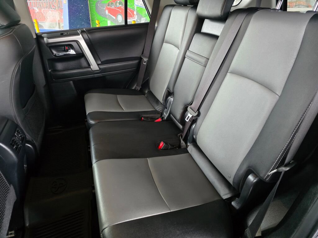 Used 2024 Toyota 4Runner SR5 Premium w/ Moonroof Package AWD/4WD image 20