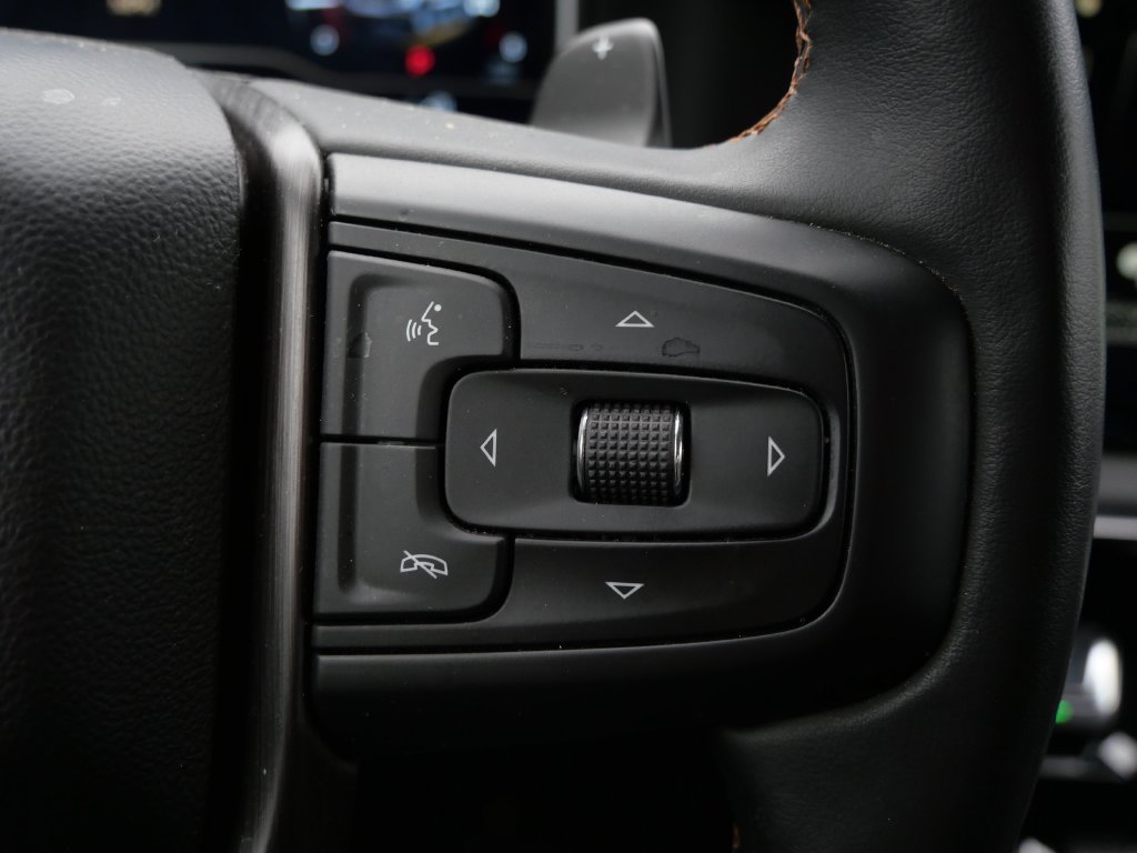 Used 2024 GMC Sierra 1500 AT4 w/ Technology Package AWD/4WD image 23