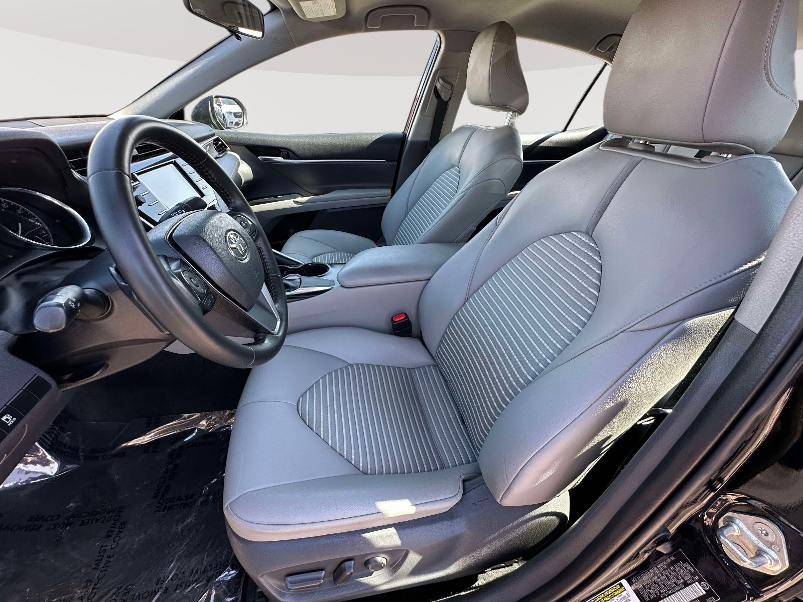 Used 2020 Toyota Camry SE image 20