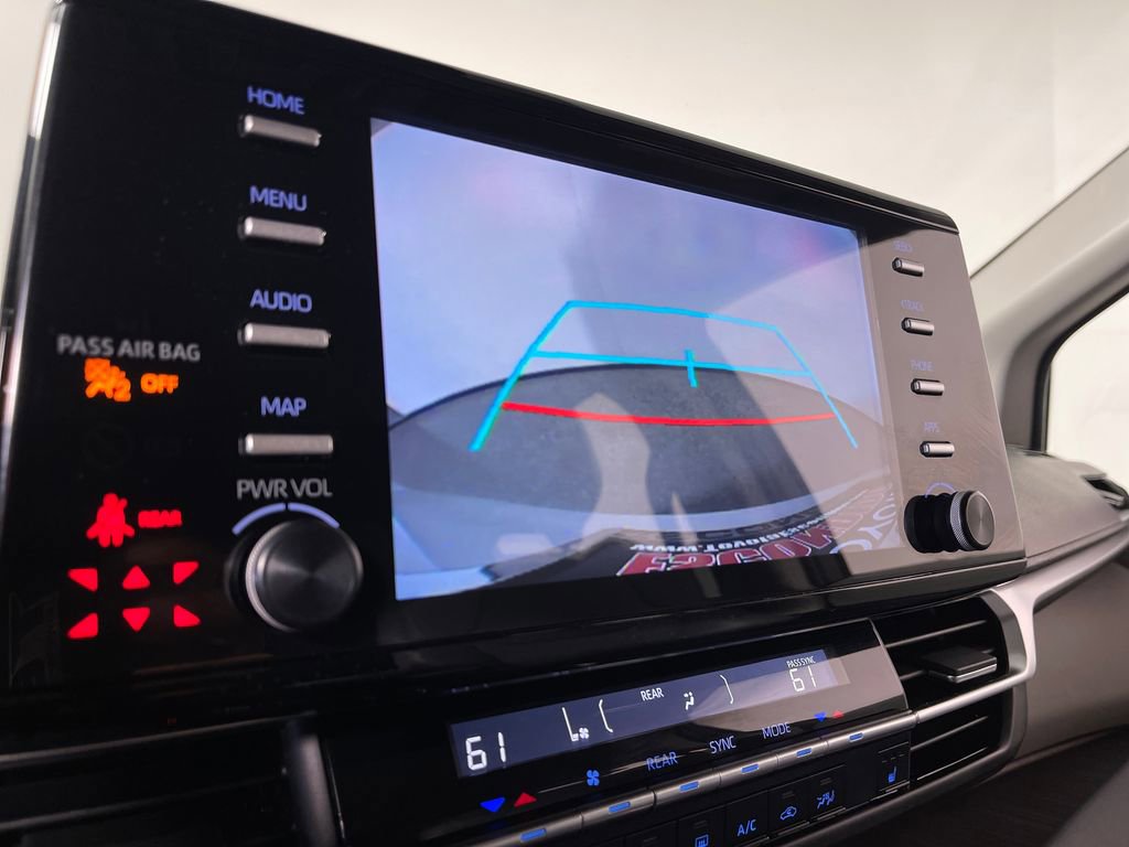 Certified 2024 Toyota Sienna XLE image 21