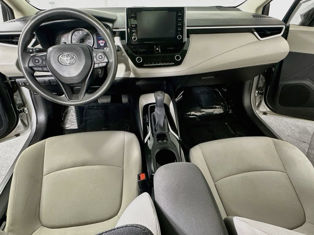 Used 2020 Toyota Corolla LE FWD image 18