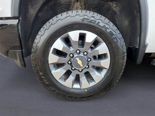 Used 2022 Chevrolet Silverado 2500 Custom w/ Custom Value Package AWD/4WD image 14