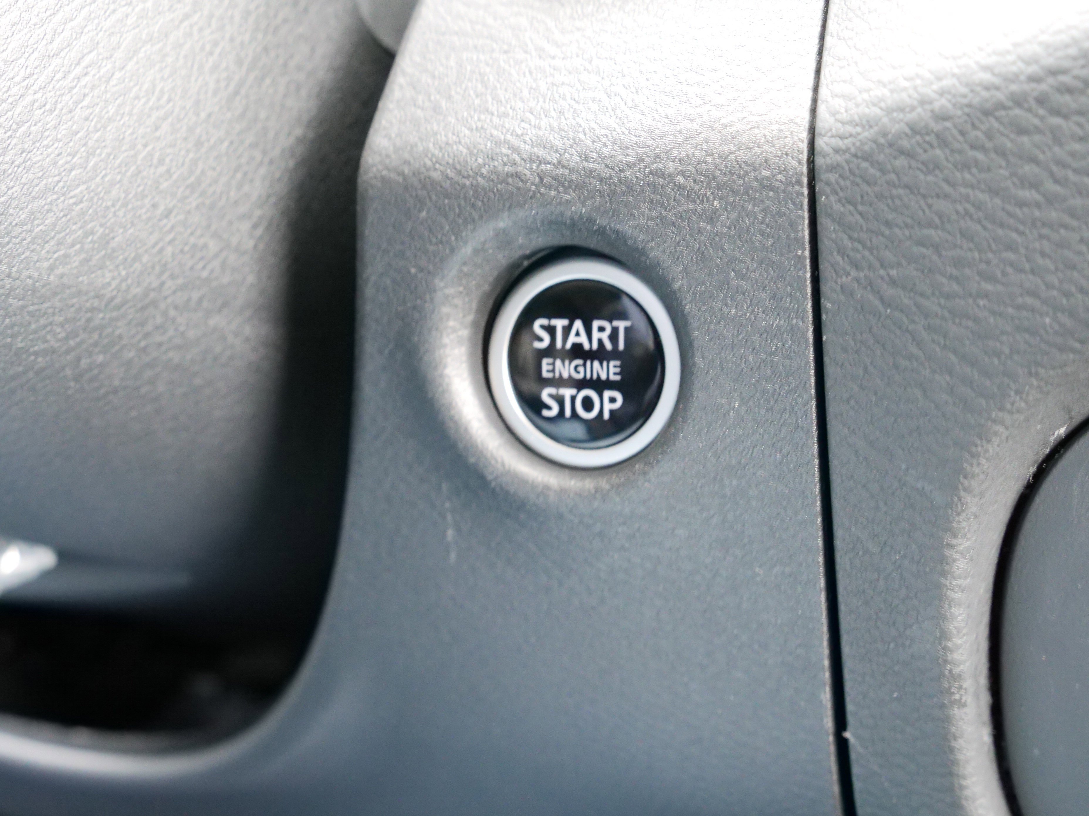 Used 2024 Nissan Frontier SV w/ SV Convenience Package image 25