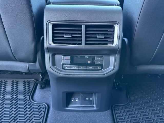 New 2026 Volkswagen Atlas SEL Premium R-Line image 13