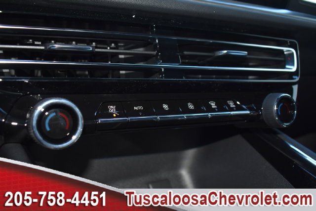 New 2027 Chevrolet Traverse LT w/ Driver Confidence Package FWD image 32