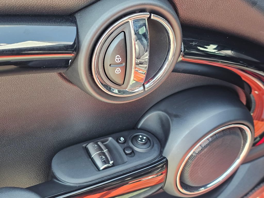 Used 2019 MINI Cooper John Cooper Works w/ Signature Upholstery Package FWD image 22