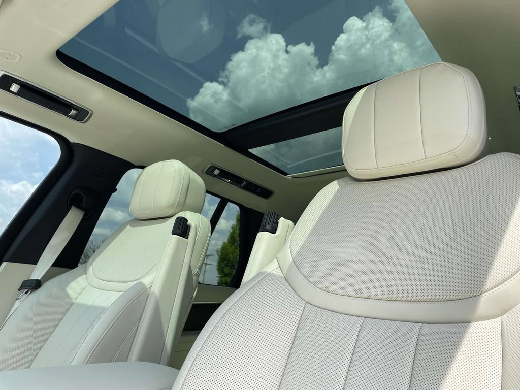 New 2026 Land Rover Range Rover SE AWD/4WD image 15
