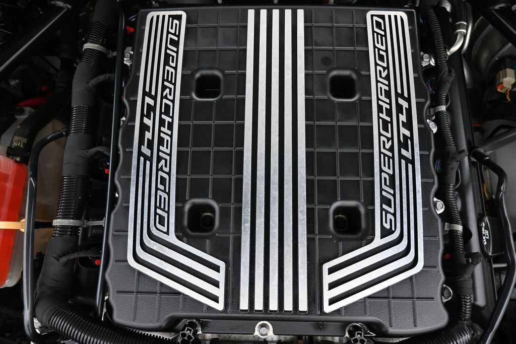 Used 2019 Chevrolet Camaro ZL1 RWD image 25