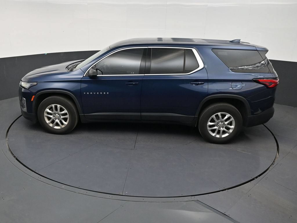 Used 2023 Chevrolet Traverse LS FWD image 12