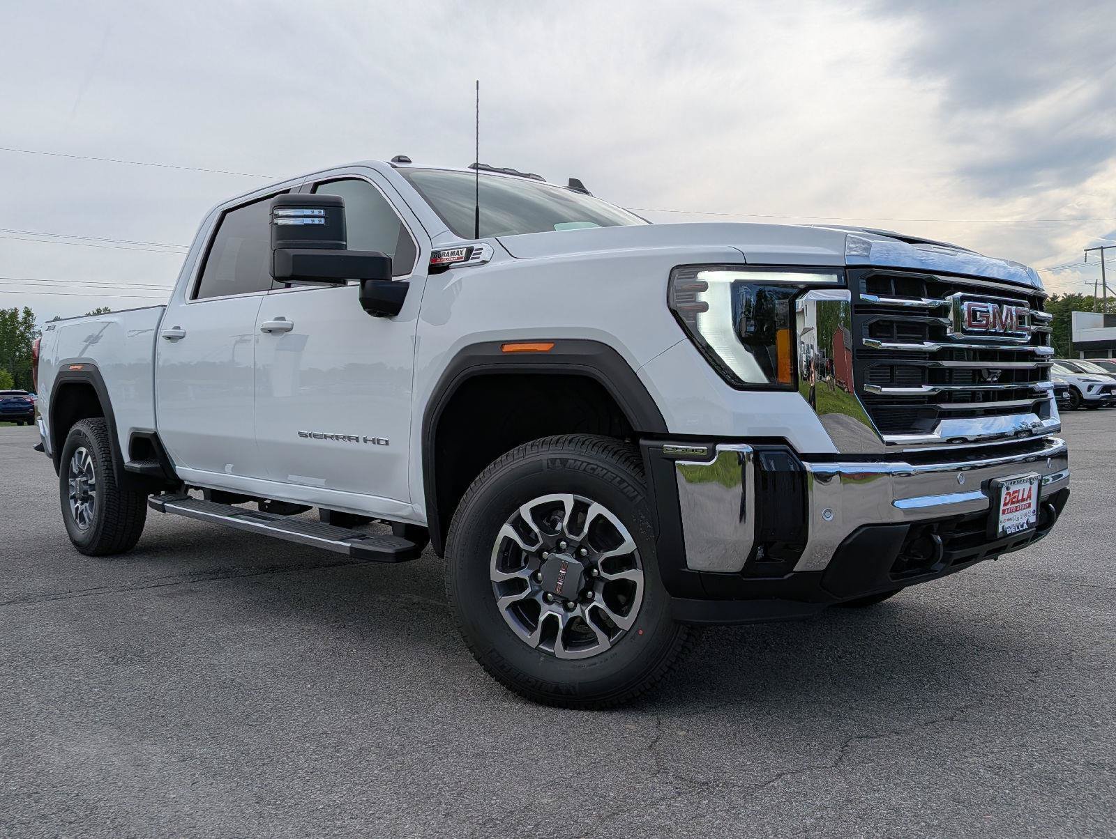 New 2026 GMC Sierra 2500 SLE w/ SLE Value Package; AWD/4WD image 1
