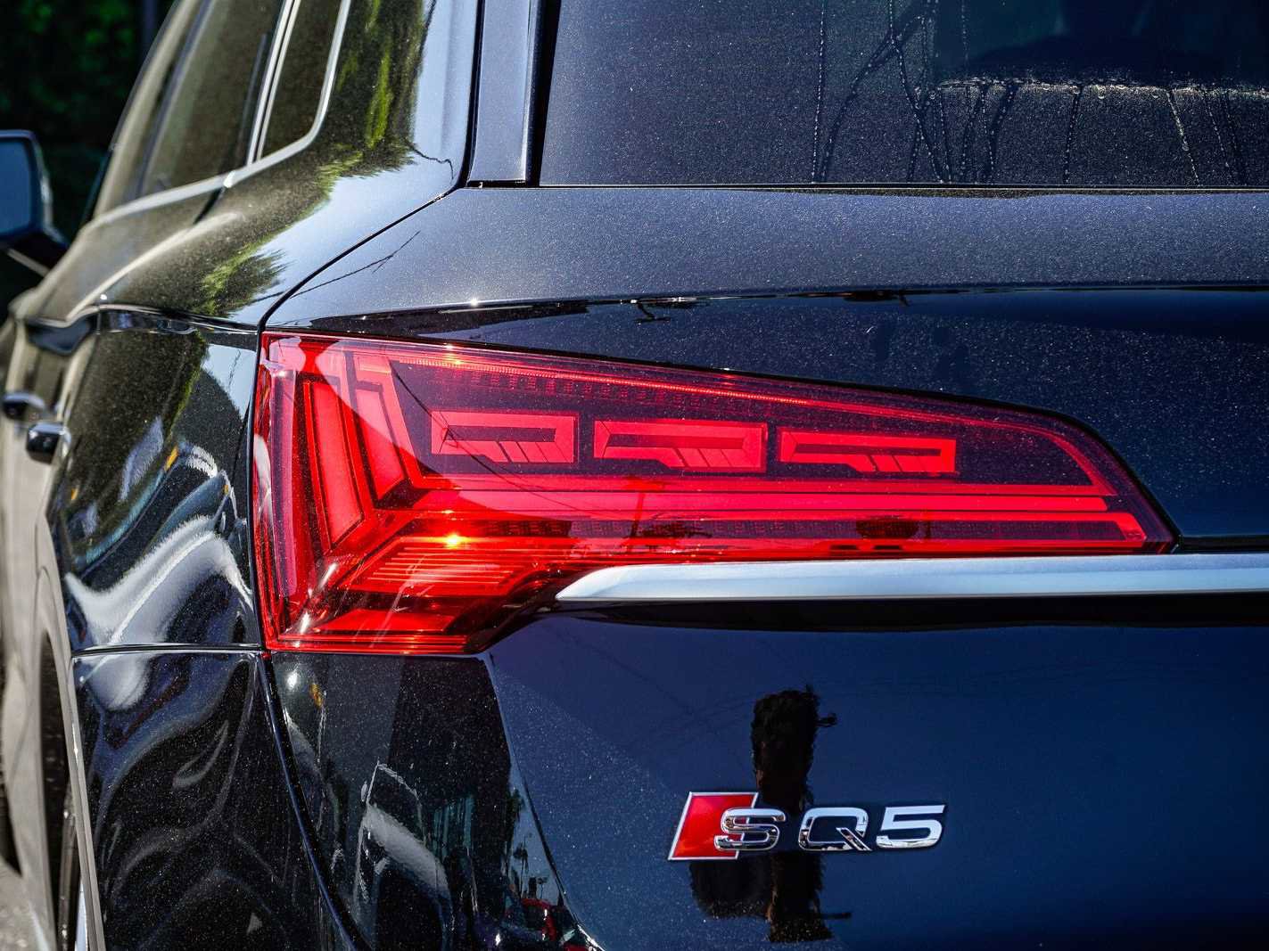 Used 2023 Audi SQ5 Prestige w/ Prestige Package image 9