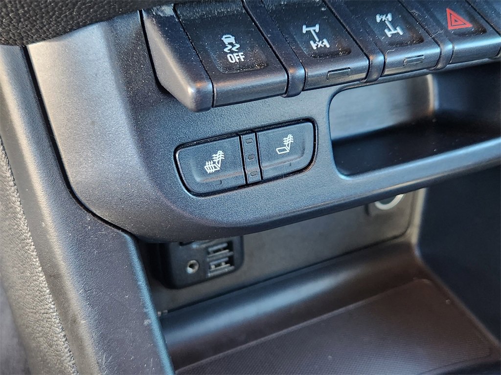 Used 2019 Chevrolet Colorado ZR2 image 16