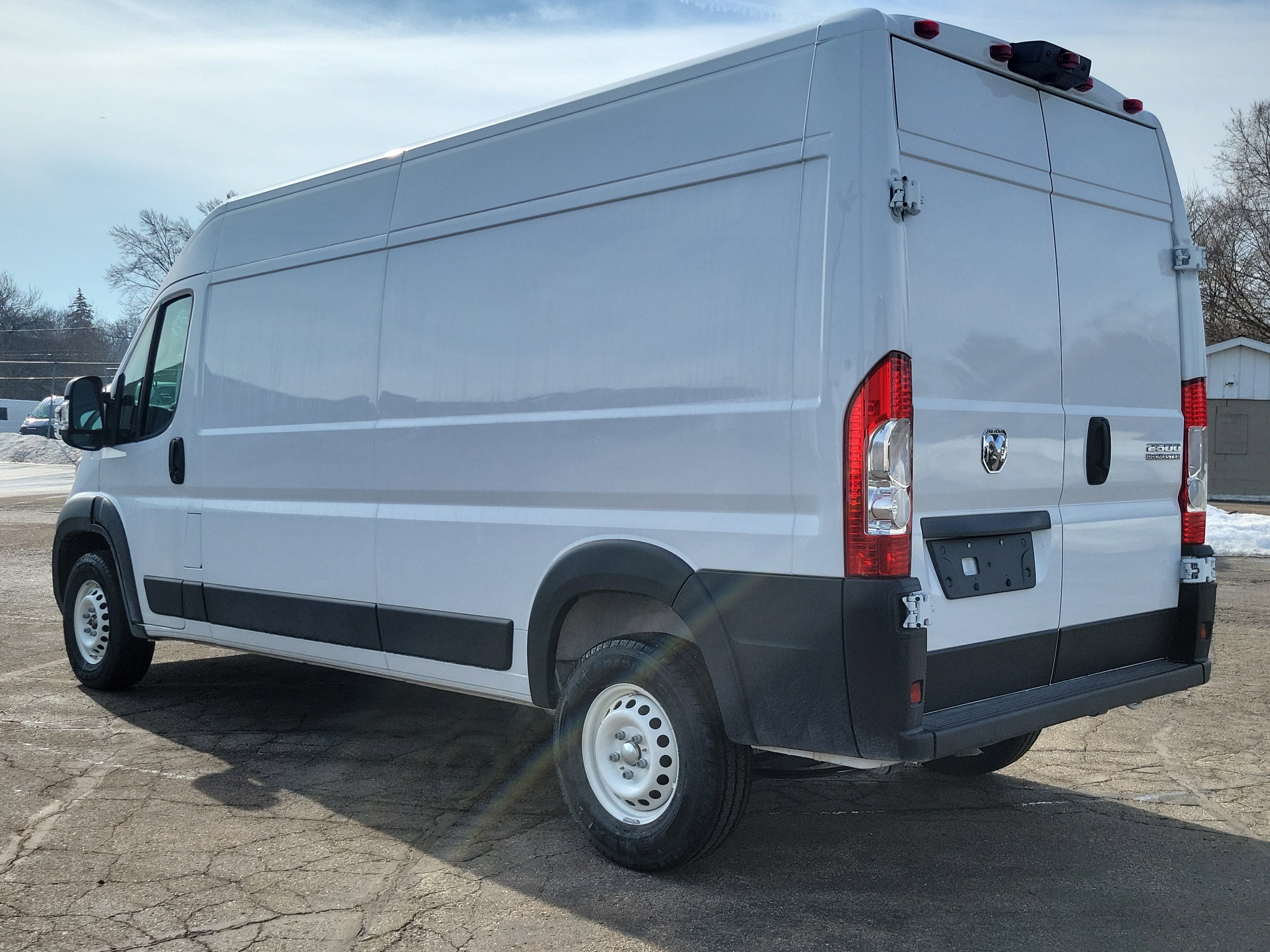 Used 2025 RAM ProMaster 2500 w/ Storage Group image 3