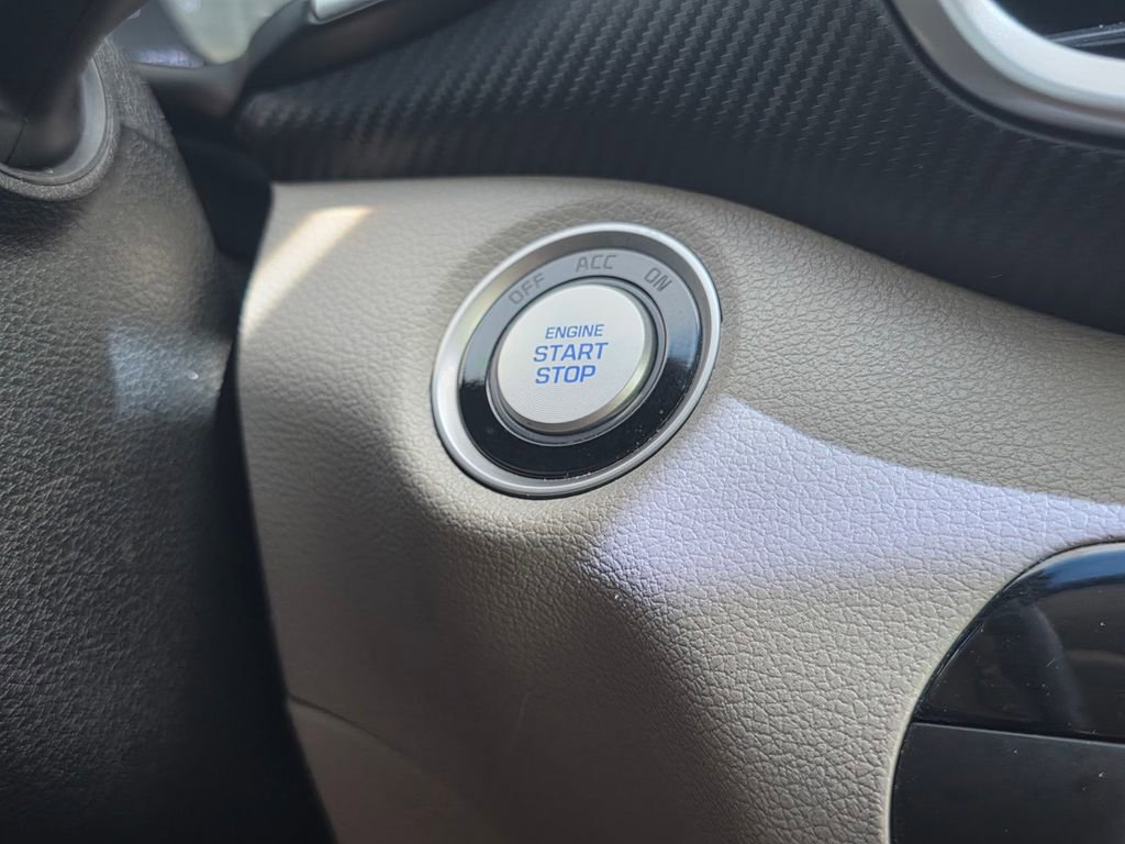 Used 2020 Hyundai Tucson Value w/ Cargo Package image 30