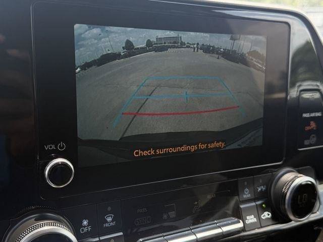 Certified 2025 Toyota Highlander LE FWD image 16