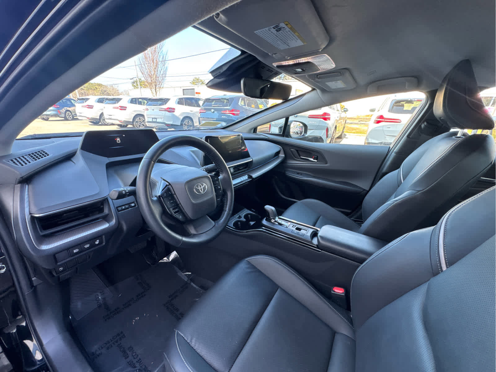 Used 2023 Toyota Prius XLE image 12