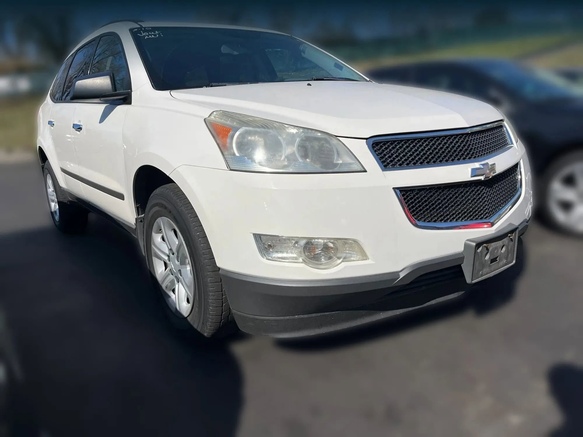 Used 2011 Chevrolet Traverse LS FWD image 2