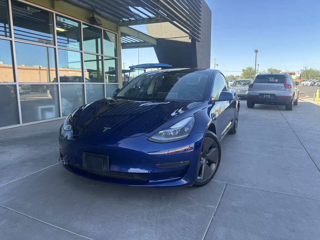 Used 2023 Tesla Model 3 Standard Range image 2